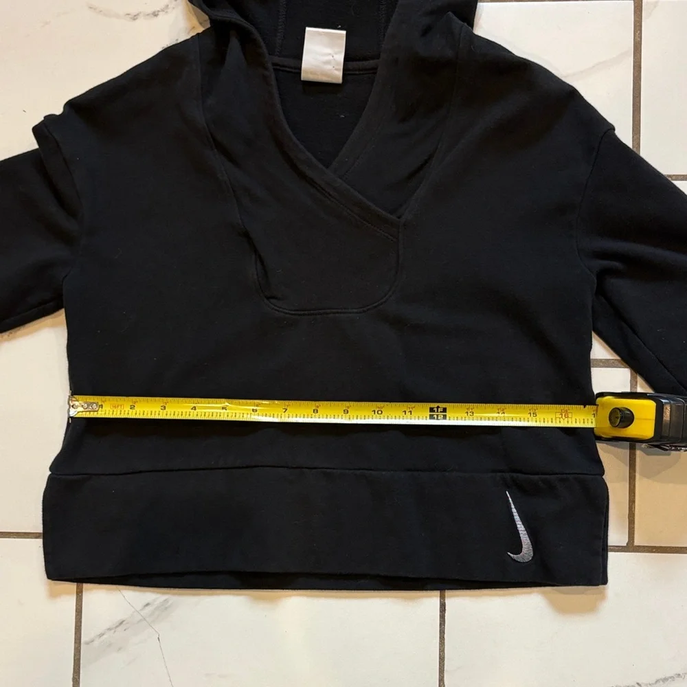 Nike cropped pullover